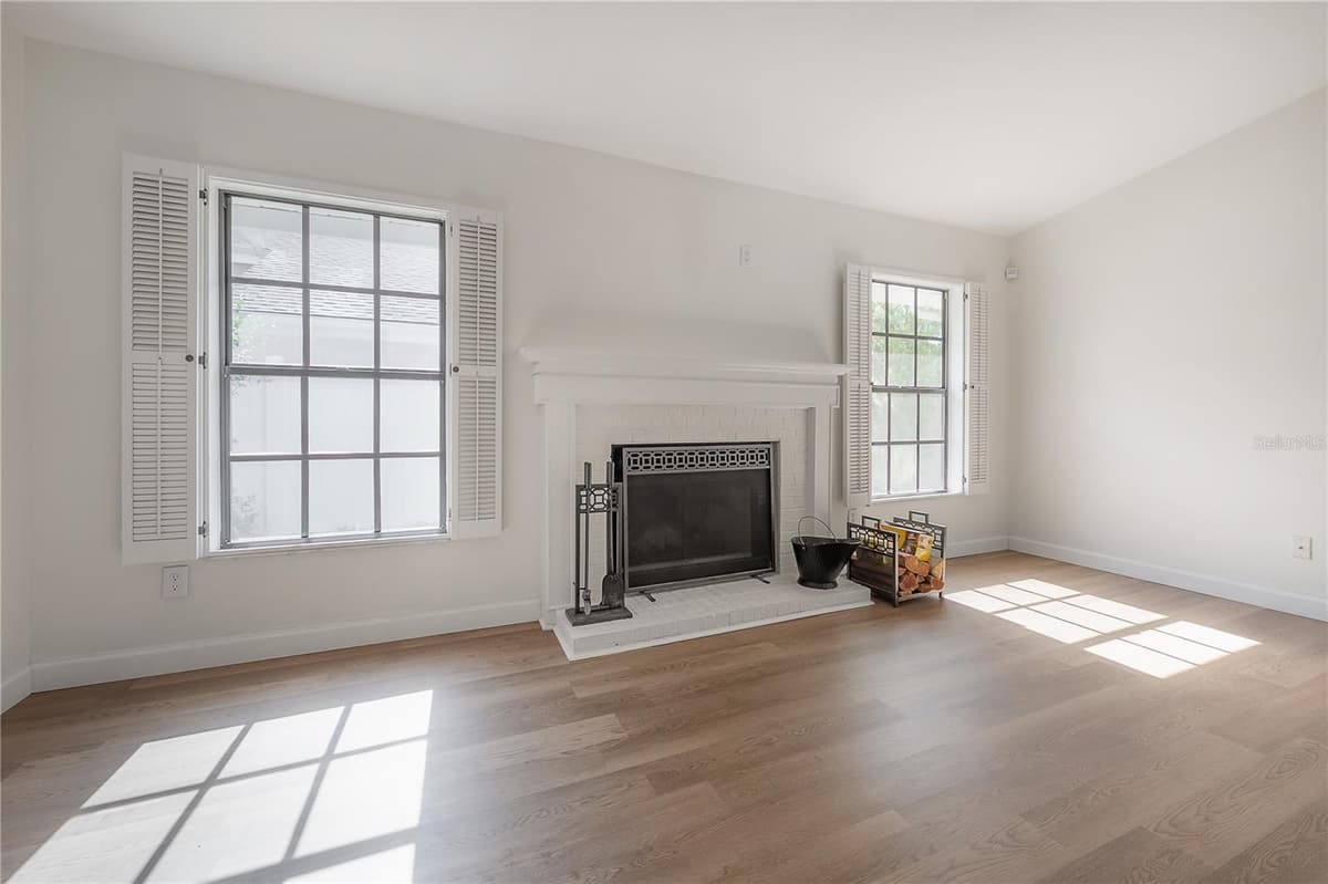 5026 CYPRESS TRACE DRIVE — photo 5 of 39