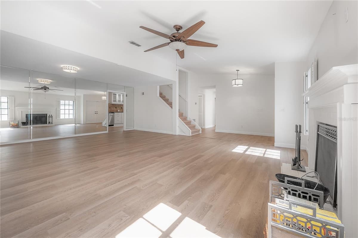 5026 CYPRESS TRACE DRIVE — photo 4 of 39