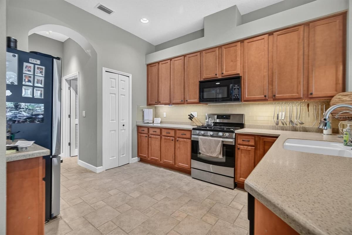 8920 BRIDGEPORT BAY CIRCLE — photo 15 of 40