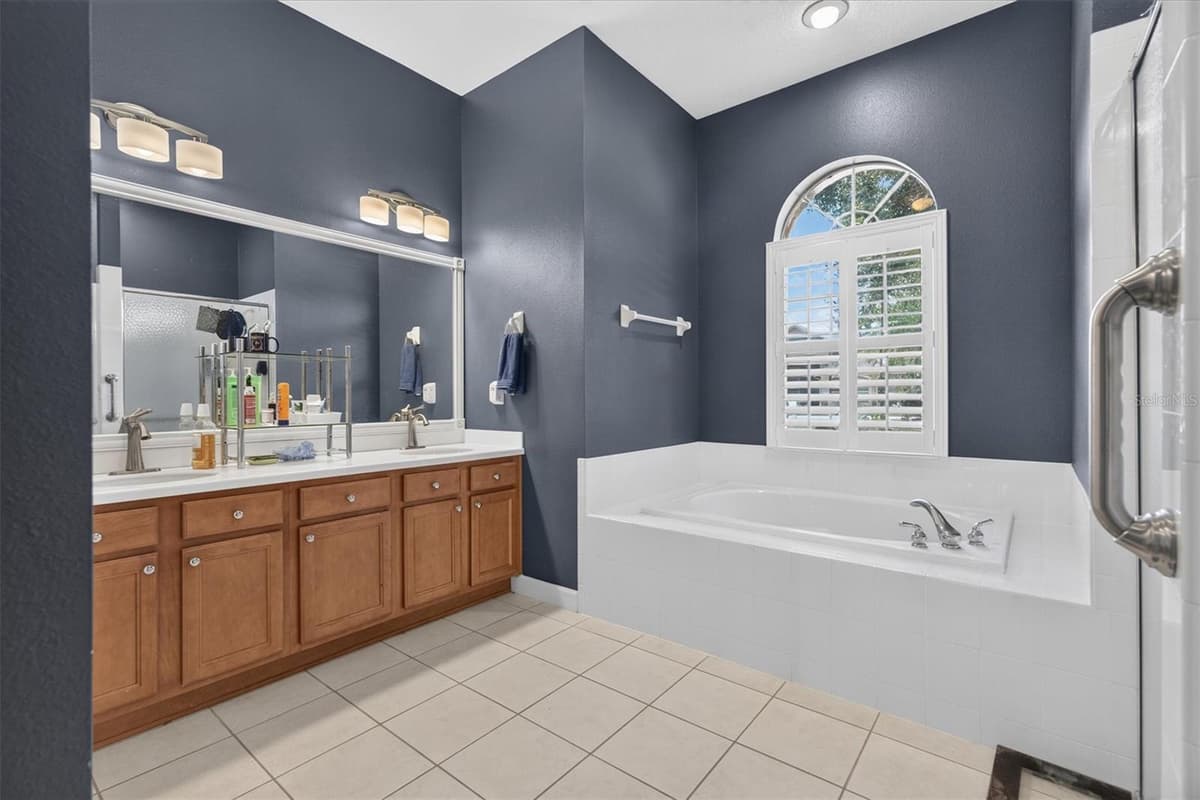 8920 BRIDGEPORT BAY CIRCLE — photo 20 of 40