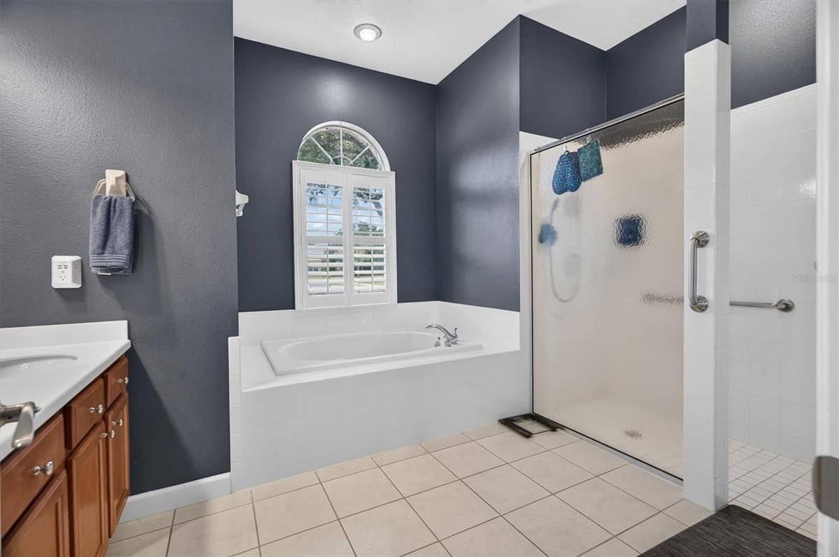 8920 BRIDGEPORT BAY CIRCLE — photo 21 of 40