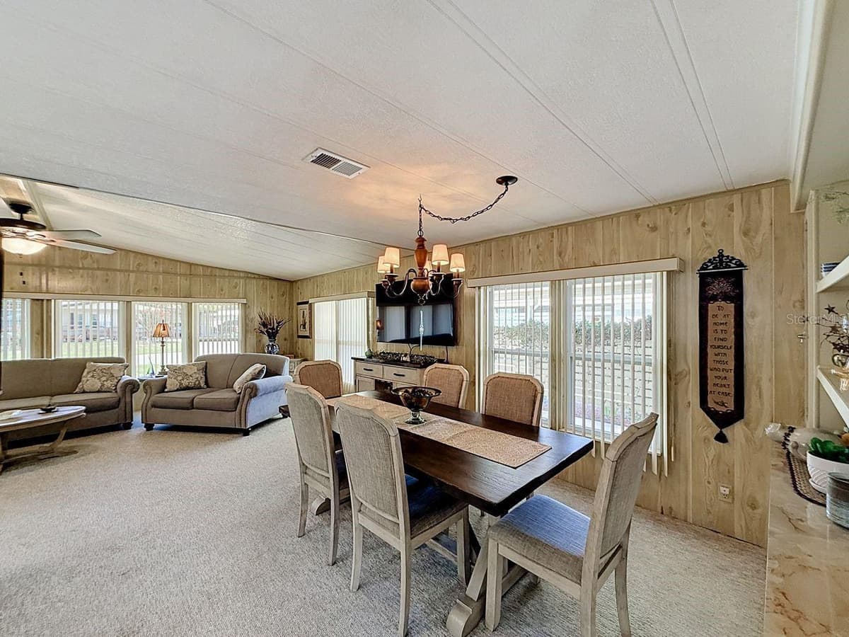 1561 APACHE CIRCLE — photo 11 of 67
