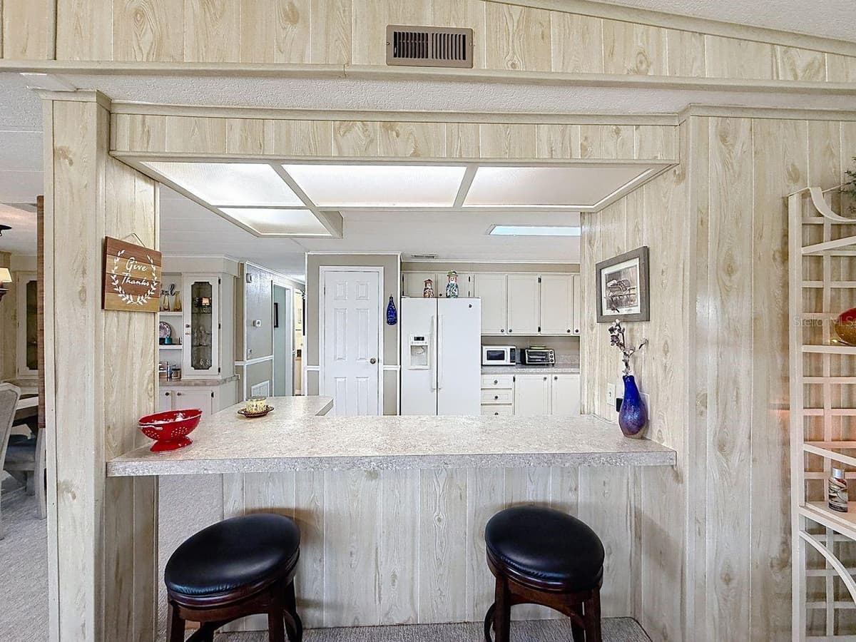1561 APACHE CIRCLE — photo 10 of 67
