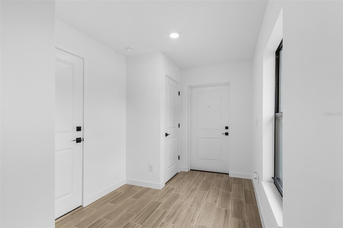 5402 OJUS STREET — photo 4 of 22