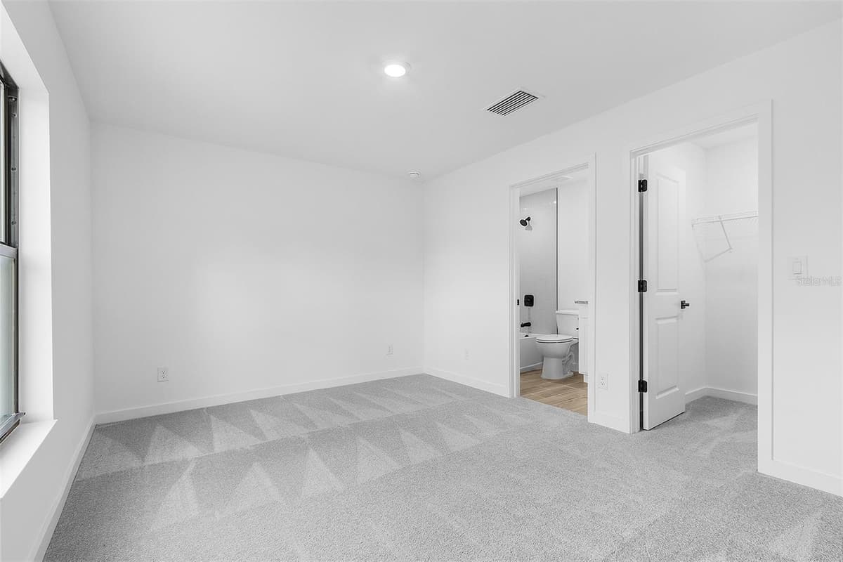 5402 OJUS STREET — photo 12 of 22