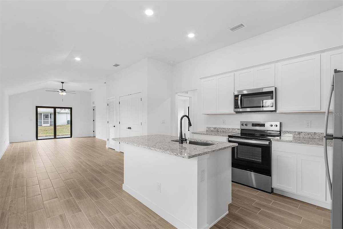 5402 OJUS STREET — photo 7 of 22