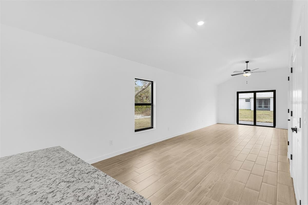 5402 OJUS STREET — photo 9 of 22