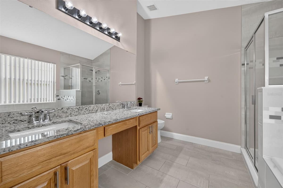 124 LANCASTER DRIVE — photo 22 of 43