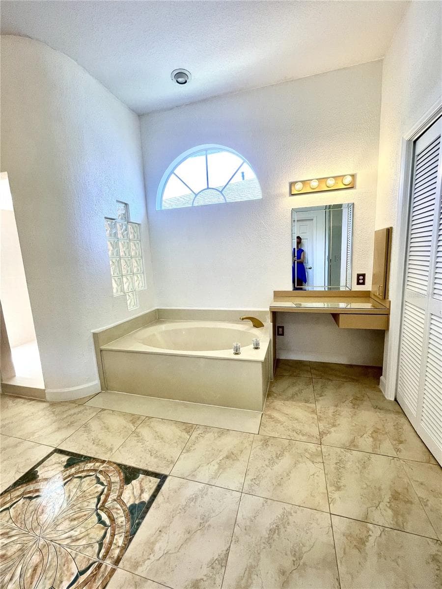 7116 PEBBLE BEACH LANE — photo 14 of 40