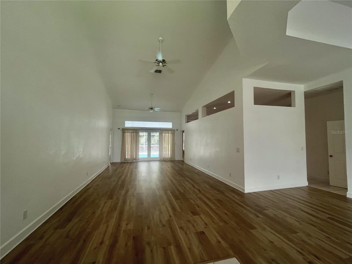 7116 PEBBLE BEACH LANE — photo 4 of 40