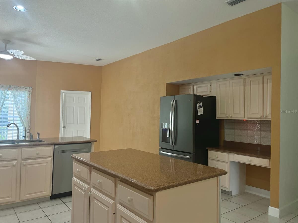 7116 PEBBLE BEACH LANE — photo 9 of 40