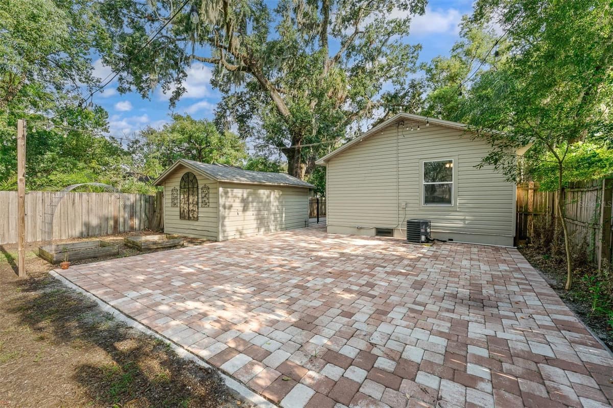 1615 E CONCORD STREET — photo 32 of 34