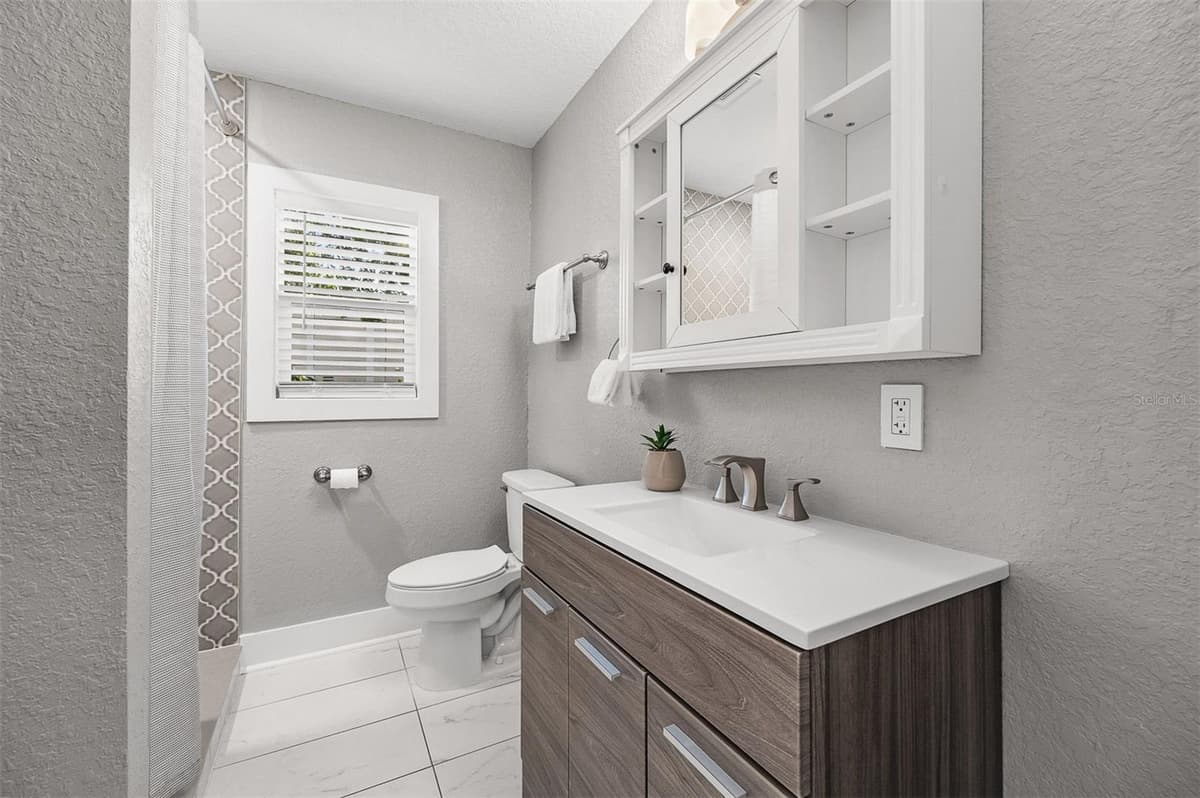 1615 E CONCORD STREET — photo 27 of 34