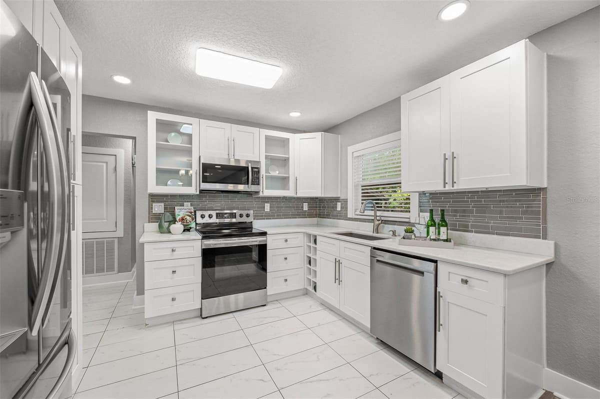1615 E CONCORD STREET — photo 12 of 34