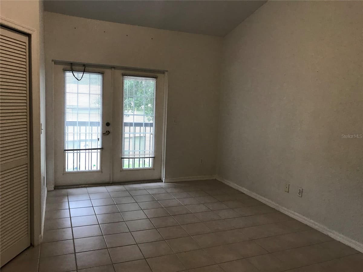 2490 LANCIEN COURT — photo 12 of 17