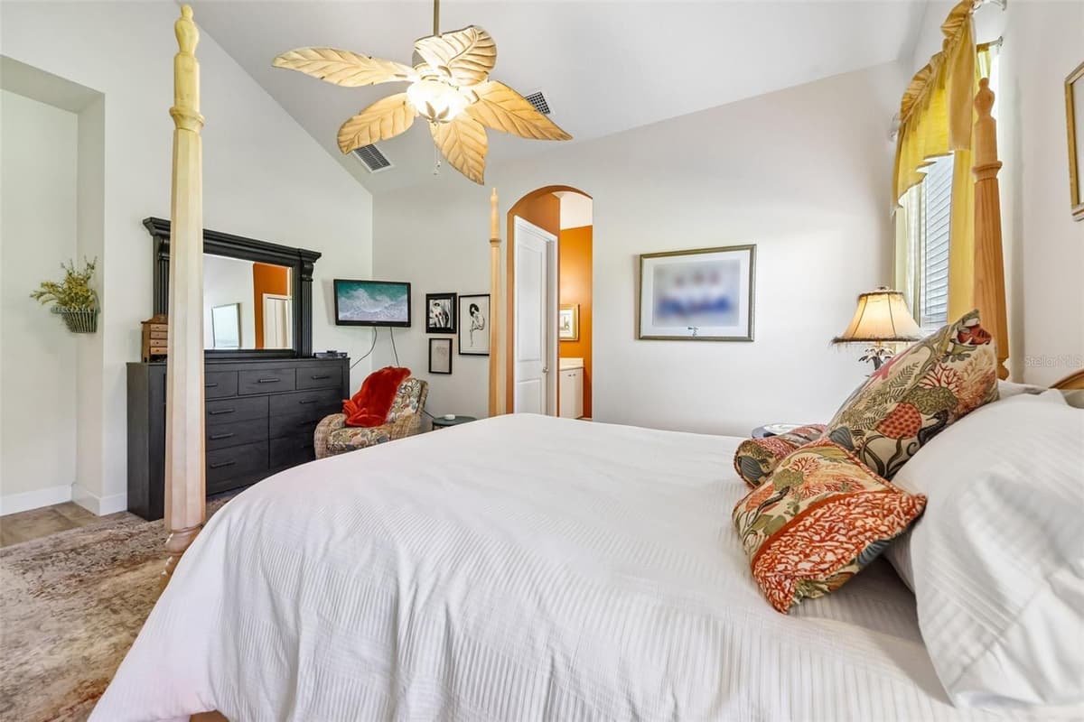456 CHELSEA PLACE AVENUE — photo 17 of 35