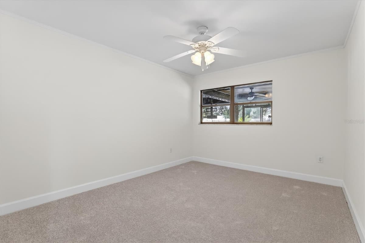 517 HICKORYWOOD AVENUE — photo 24 of 44
