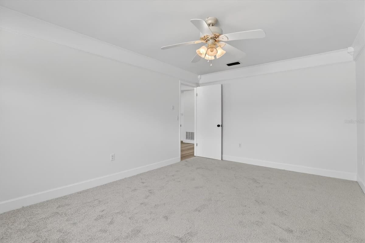 517 HICKORYWOOD AVENUE — photo 32 of 44