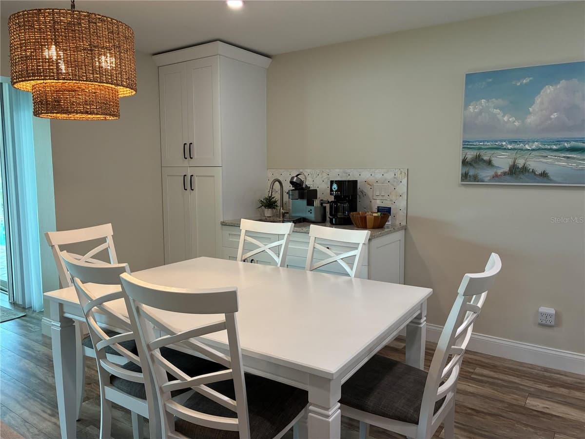 5240 SEMINOLE COURT — photo 15 of 40