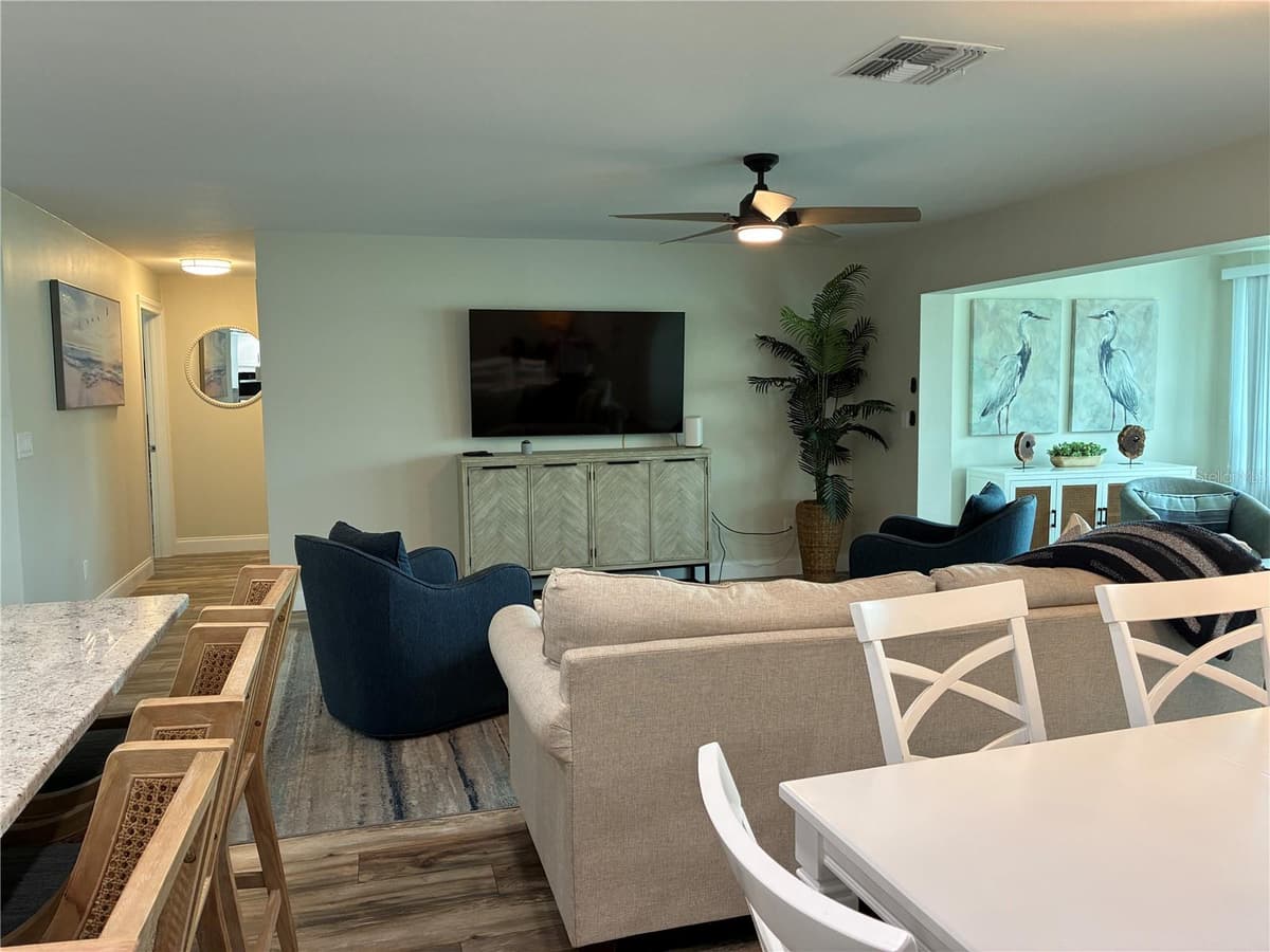 5240 SEMINOLE COURT — photo 13 of 40