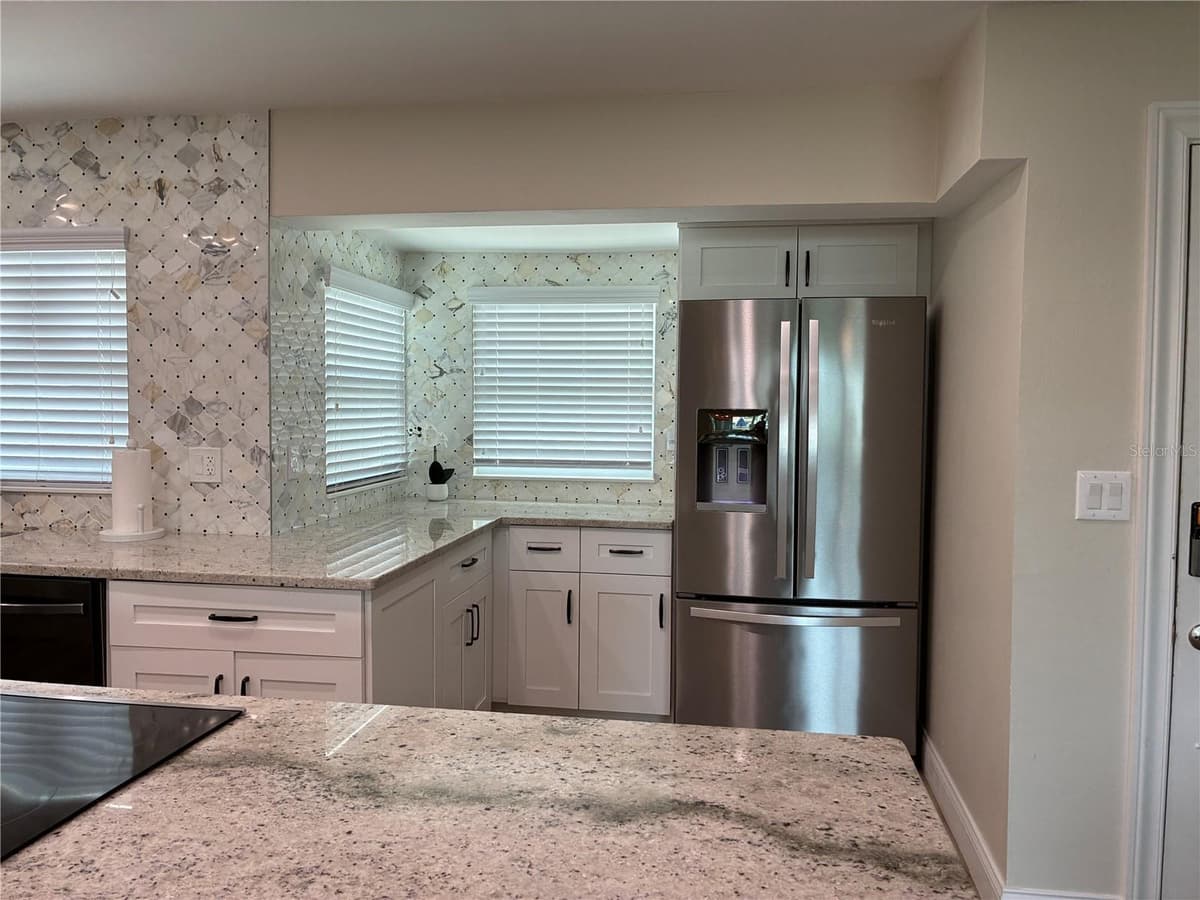 5240 SEMINOLE COURT — photo 6 of 40