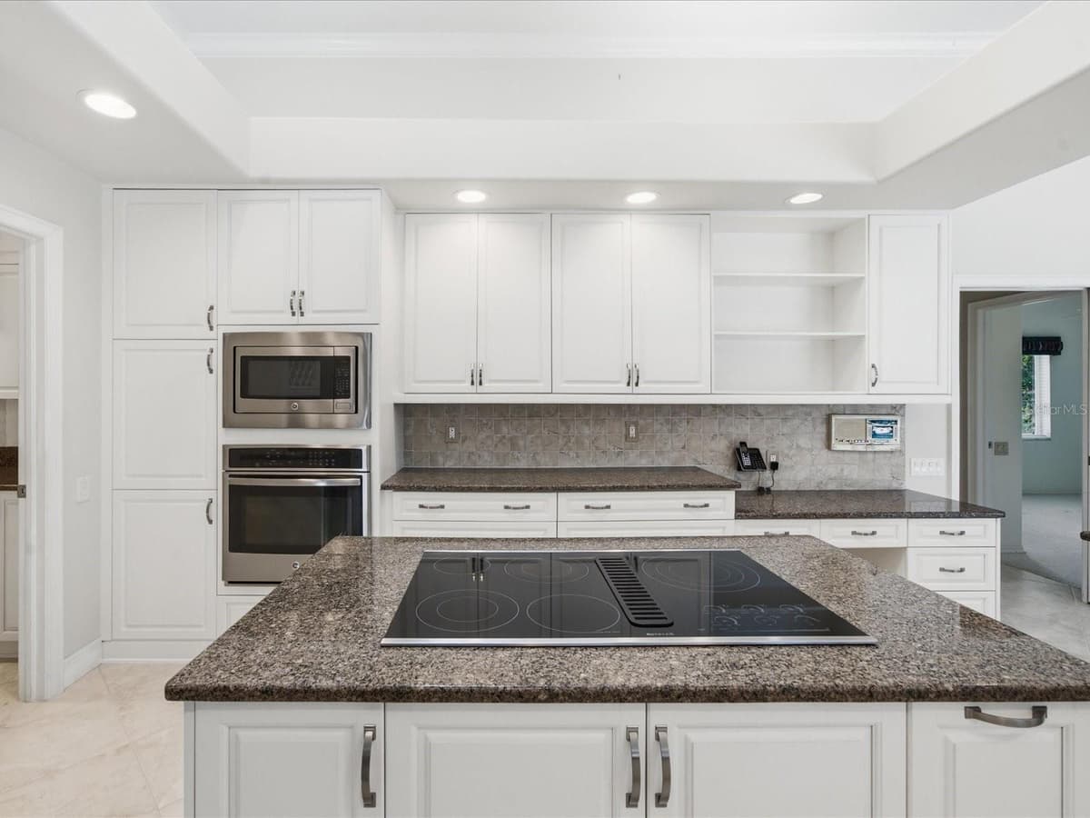 9802 MAKO COURT — photo 20 of 79
