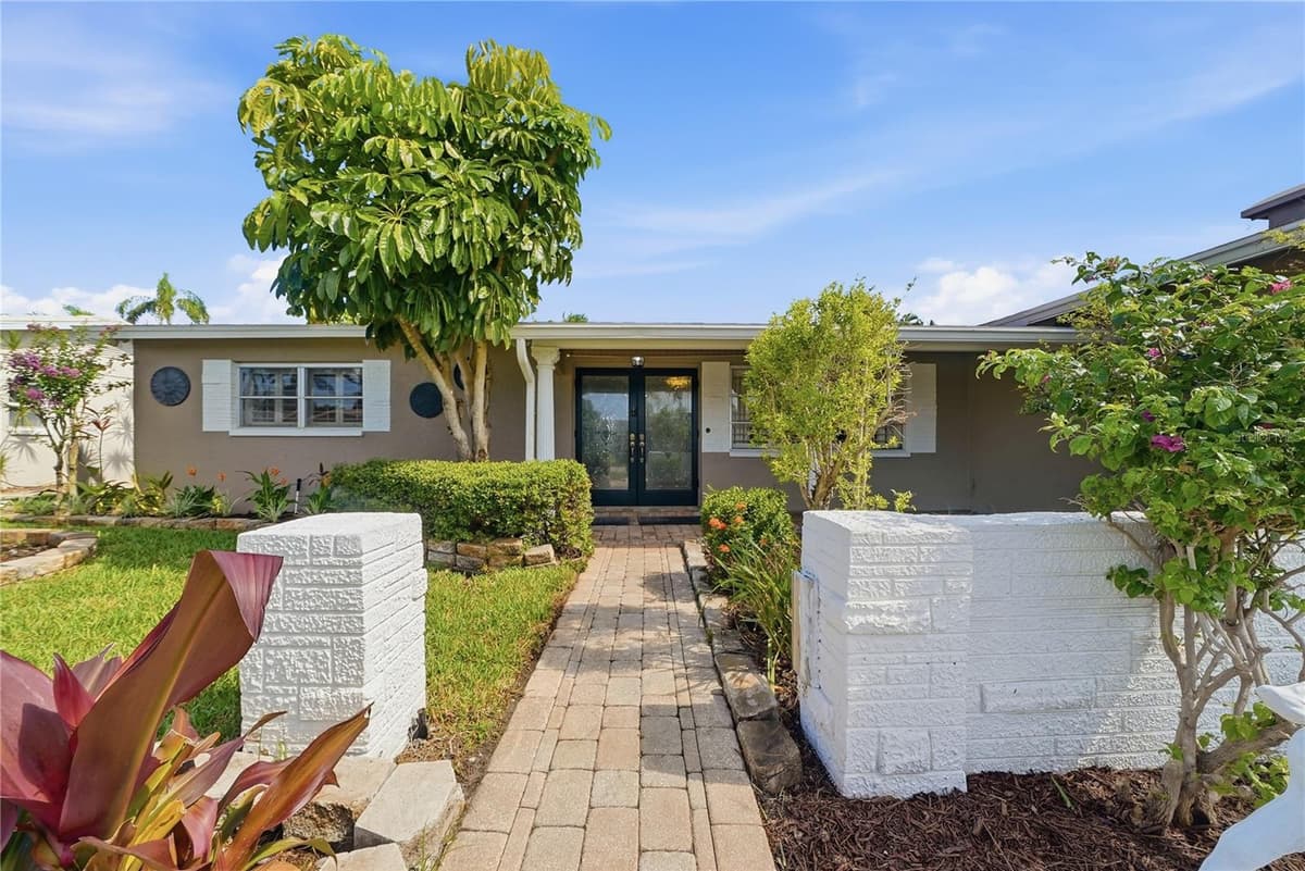 10919 129TH AVENUE — photo 2 of 49