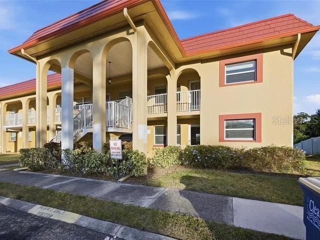 1301 HERCULES AVENUE — photo 2 of 28