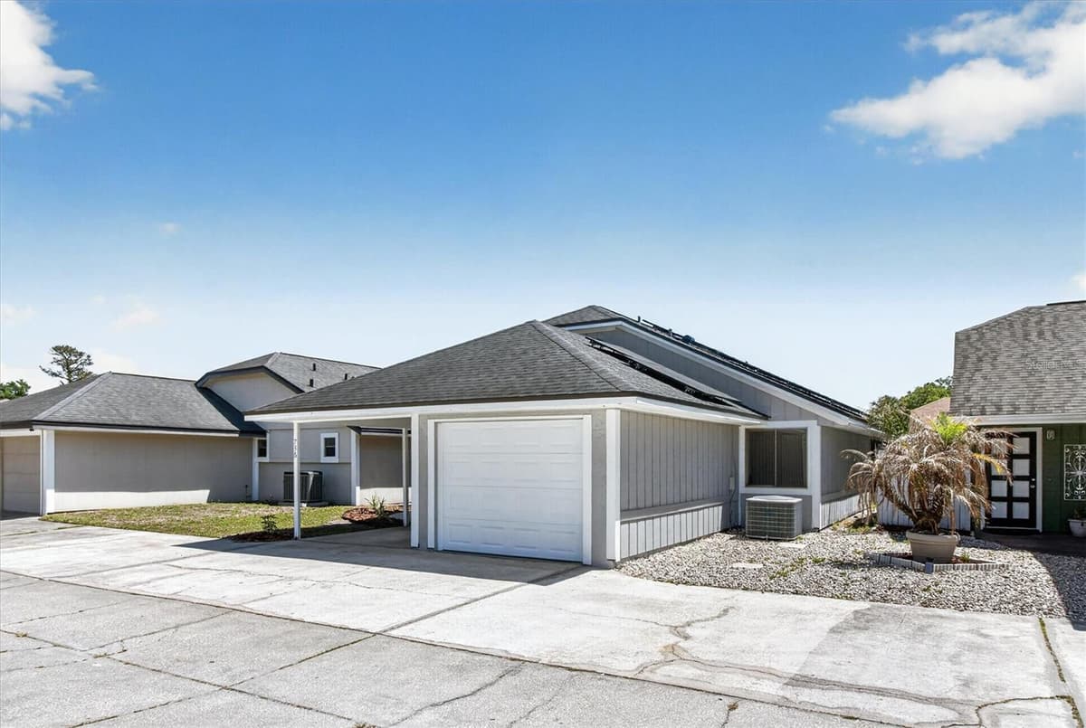 736 SUMMERLAND DRIVE — photo 47 of 56