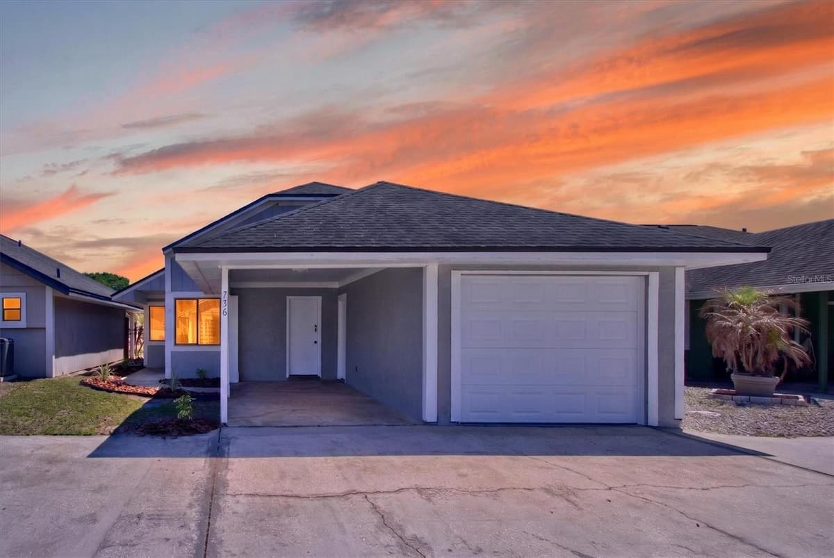 736 SUMMERLAND DRIVE — photo 6 of 56