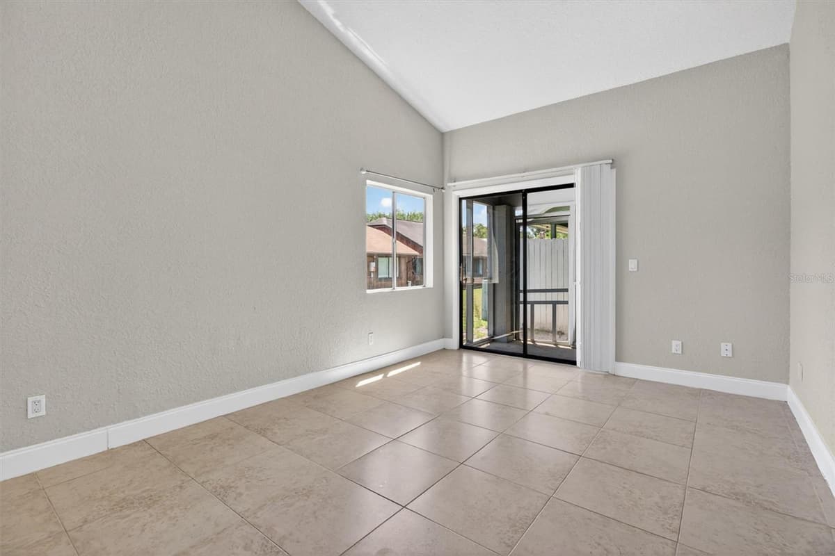 736 SUMMERLAND DRIVE — photo 33 of 56