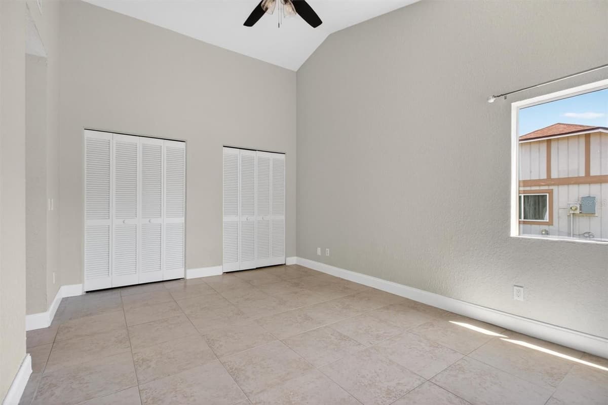 736 SUMMERLAND DRIVE — photo 34 of 56