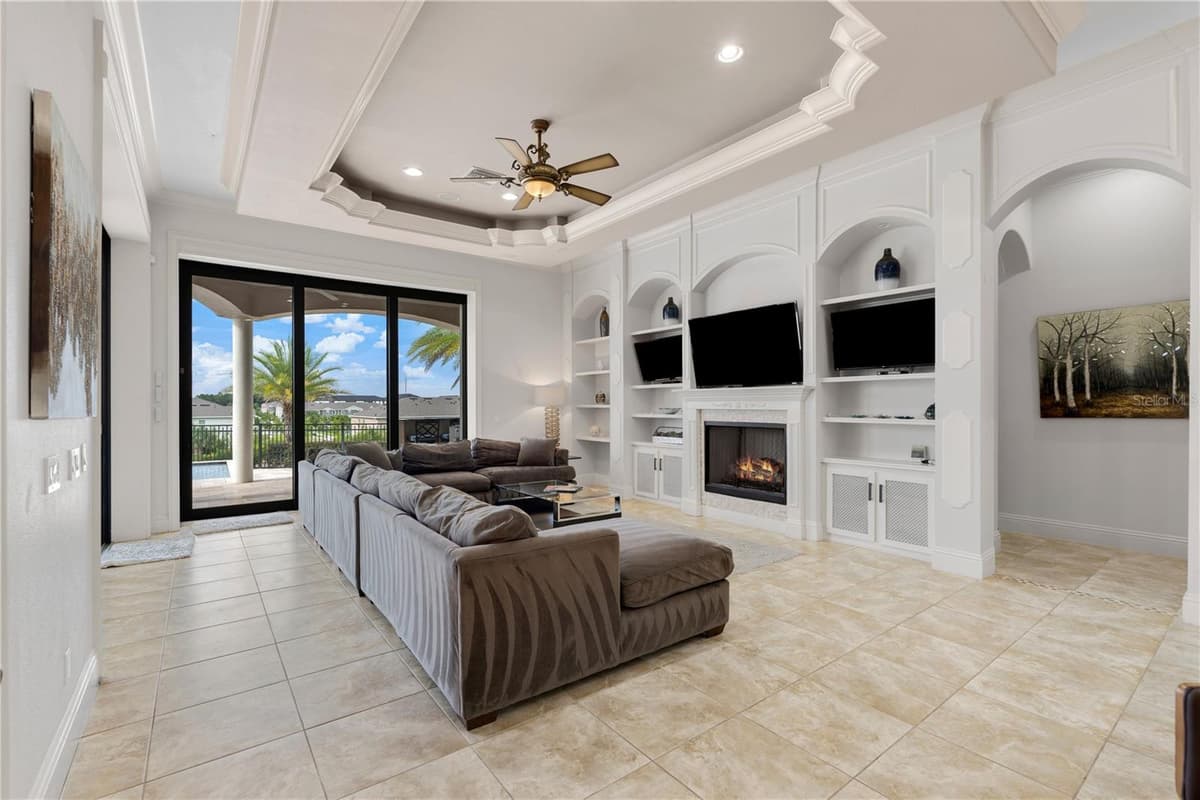 7829 PALMILLA COURT — photo 34 of 81