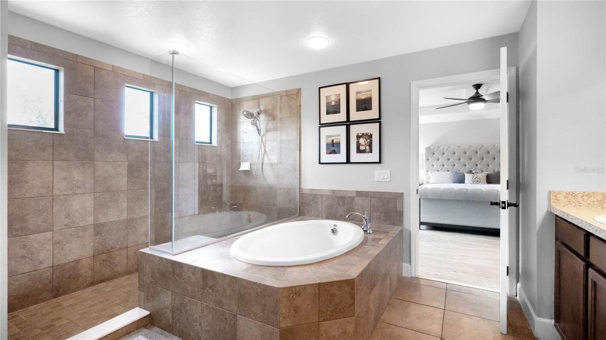 1051 WAX MYRTLE AVENUE — photo 24 of 58