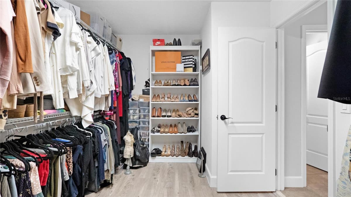 1051 WAX MYRTLE AVENUE — photo 27 of 58
