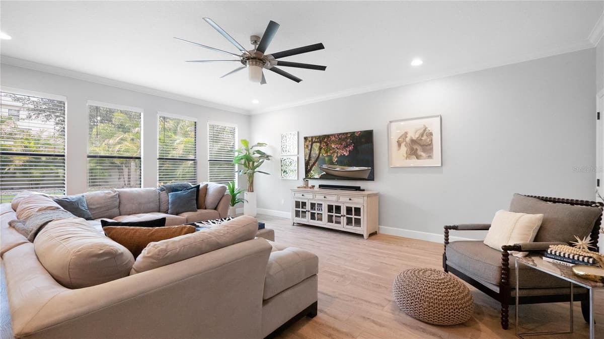1051 WAX MYRTLE AVENUE — photo 7 of 58