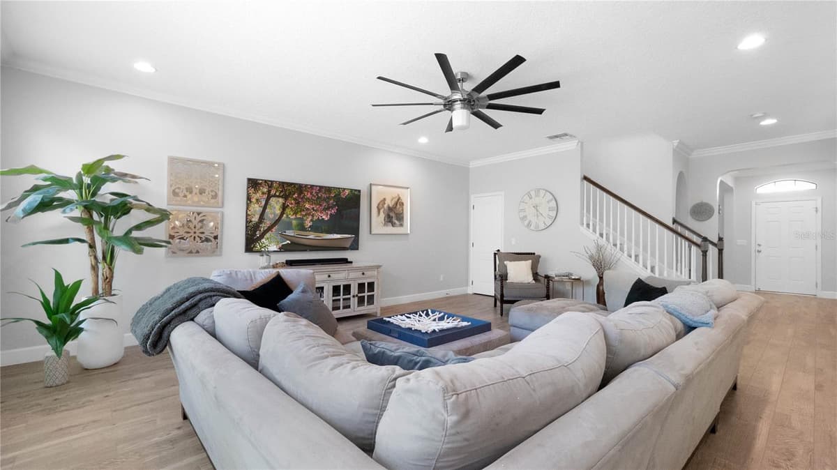 1051 WAX MYRTLE AVENUE — photo 5 of 58