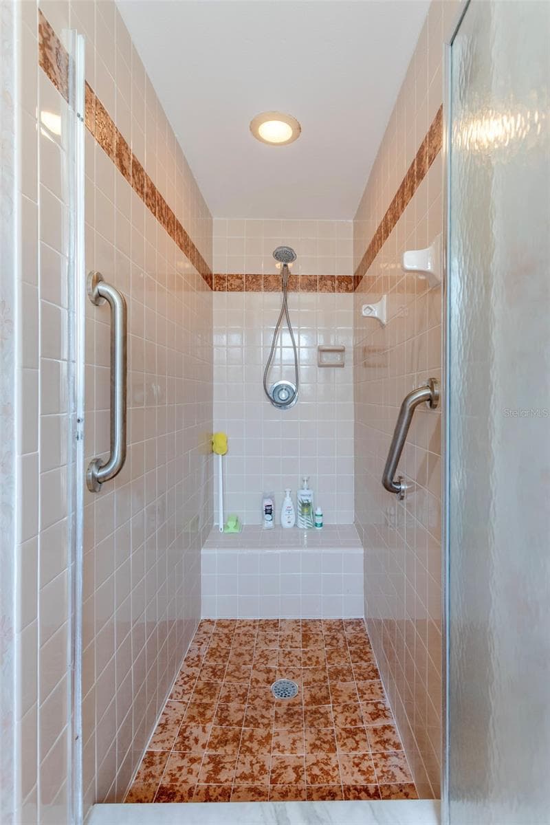 8830 ASPEN AVENUE — photo 16 of 30