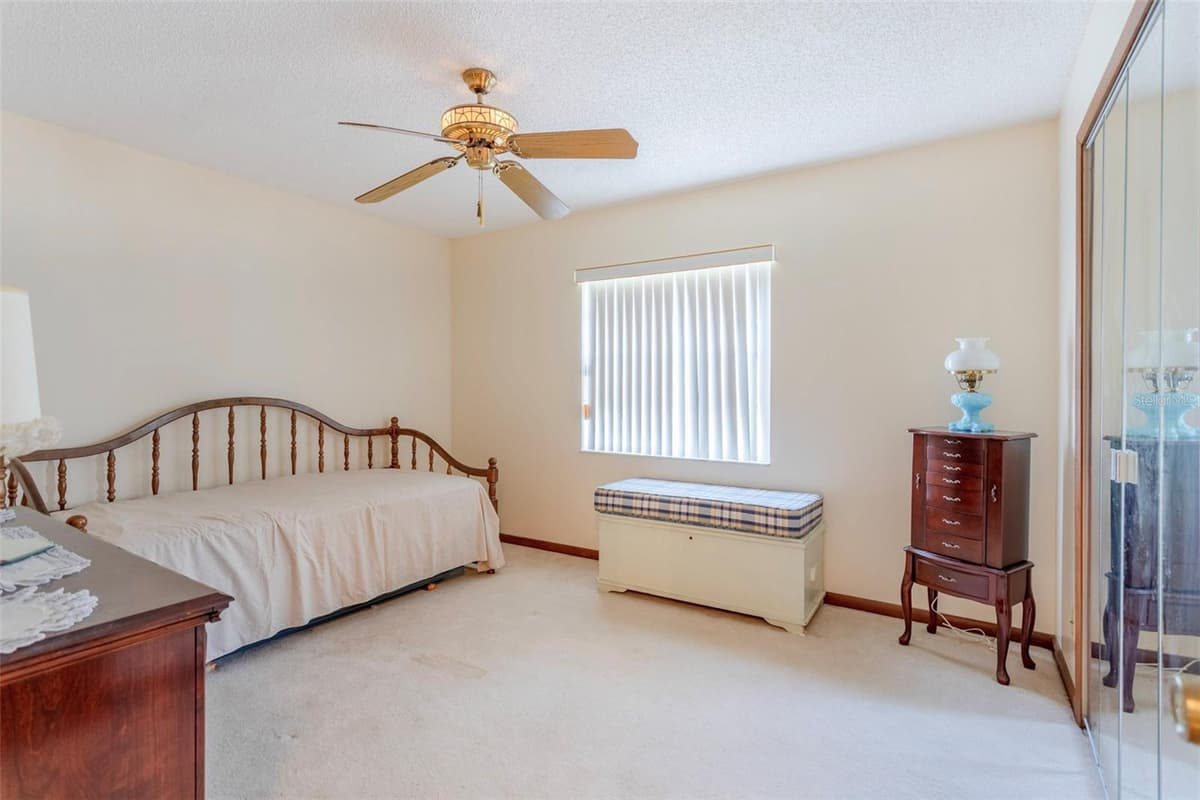 8830 ASPEN AVENUE — photo 12 of 30