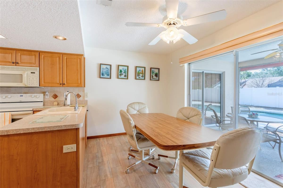 8830 ASPEN AVENUE — photo 9 of 30