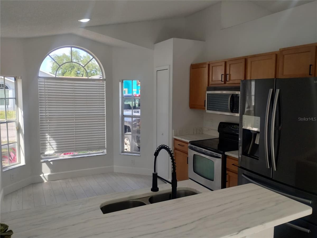 1716 CHATHAM CIRCLE — photo 32 of 47