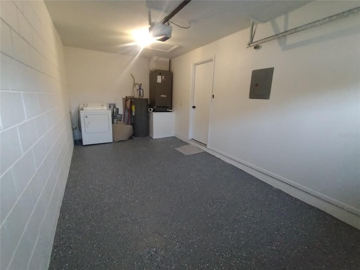 1716 CHATHAM CIRCLE — photo 15 of 47