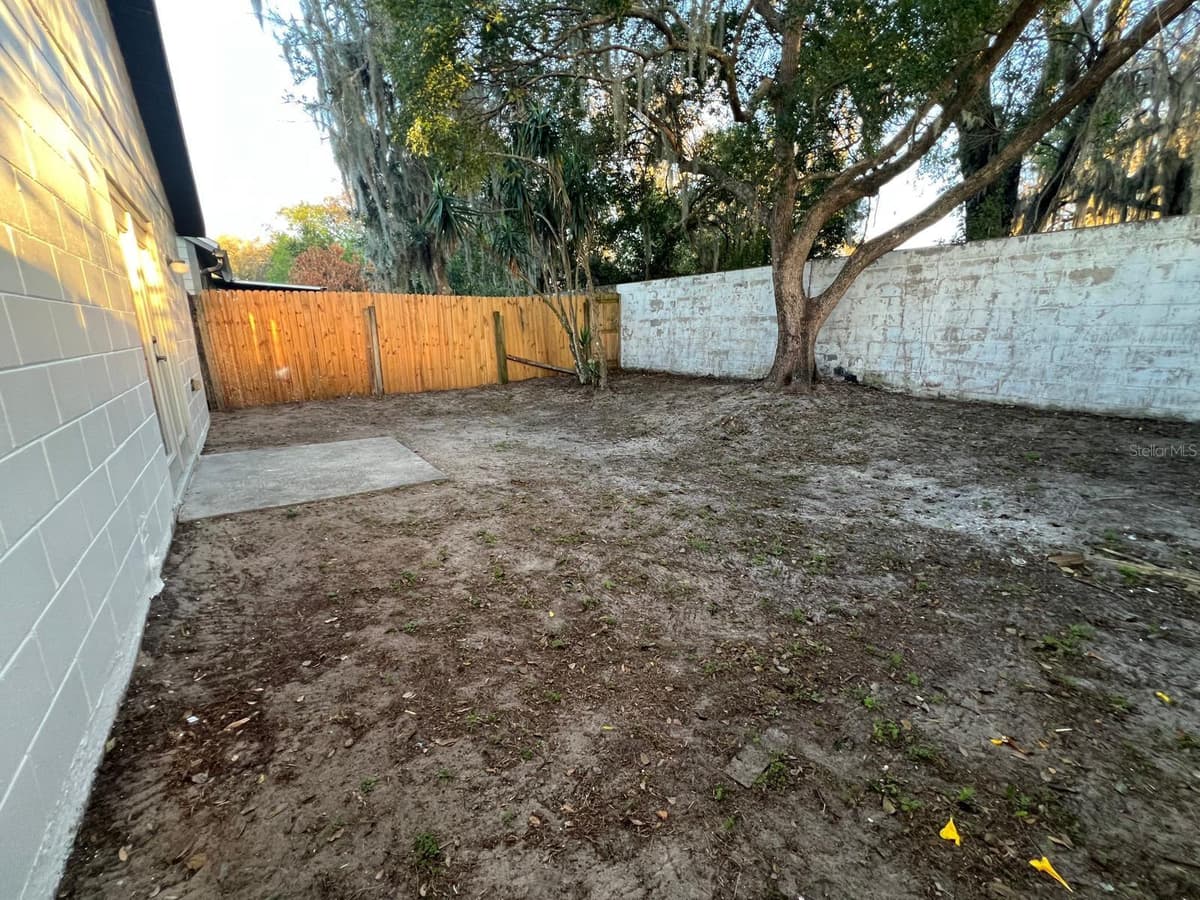 1716 CHATHAM CIRCLE — photo 40 of 47