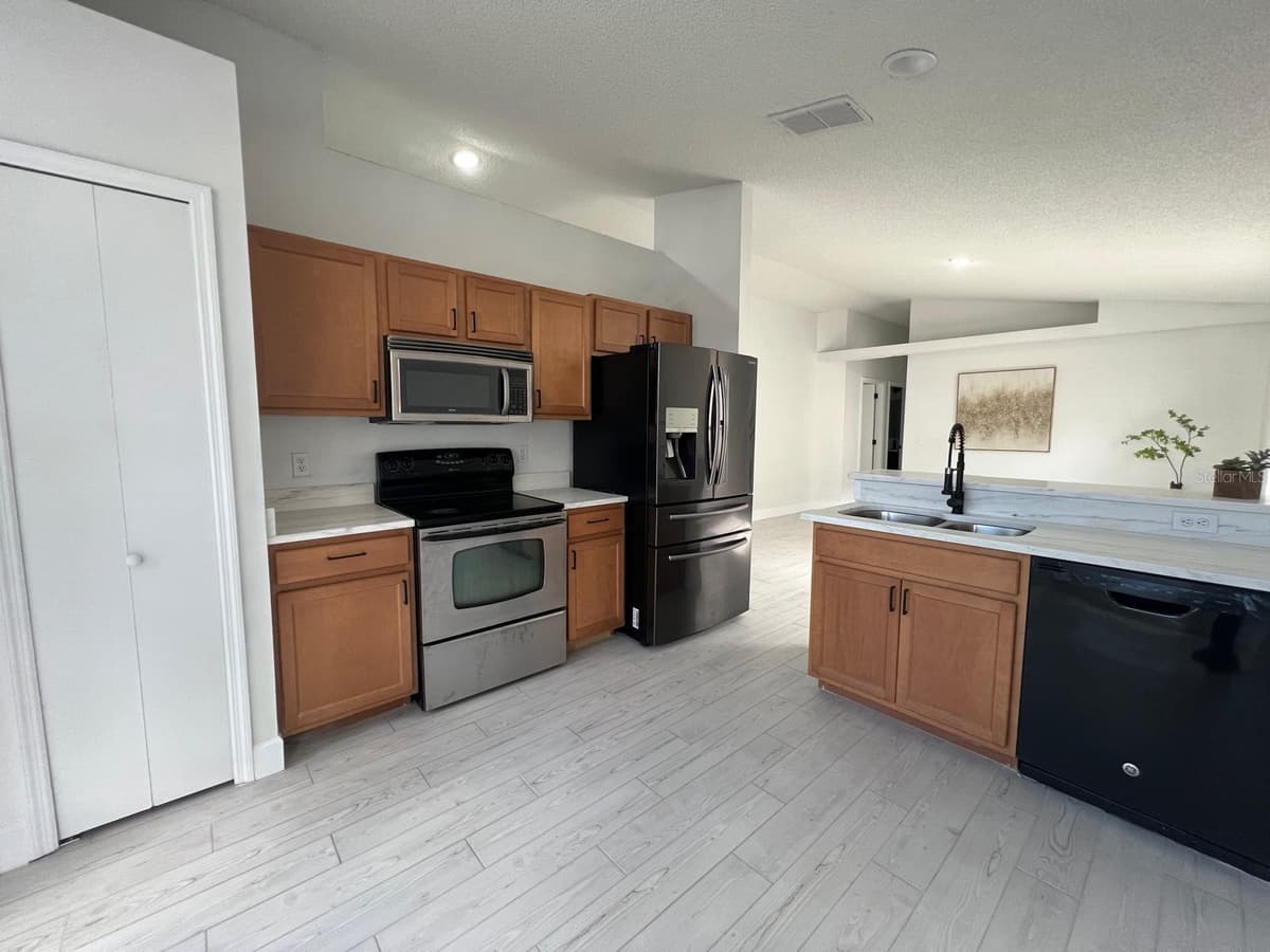 1716 CHATHAM CIRCLE — photo 46 of 47