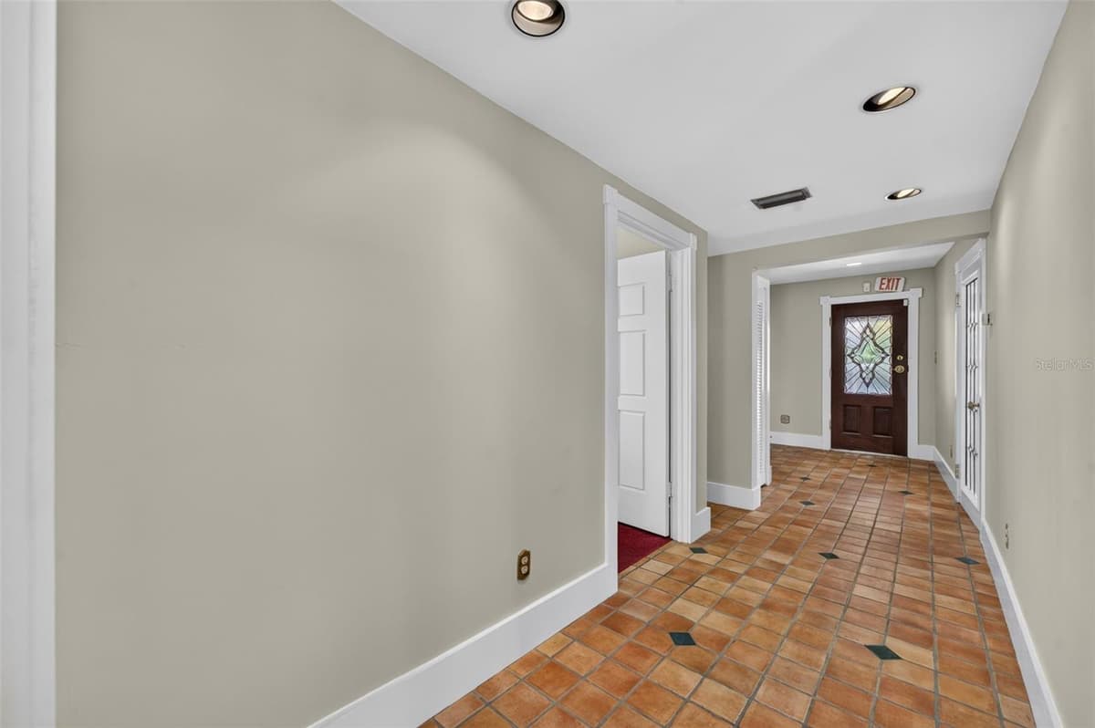 339 RIDGEWOOD AVENUE — photo 10 of 18
