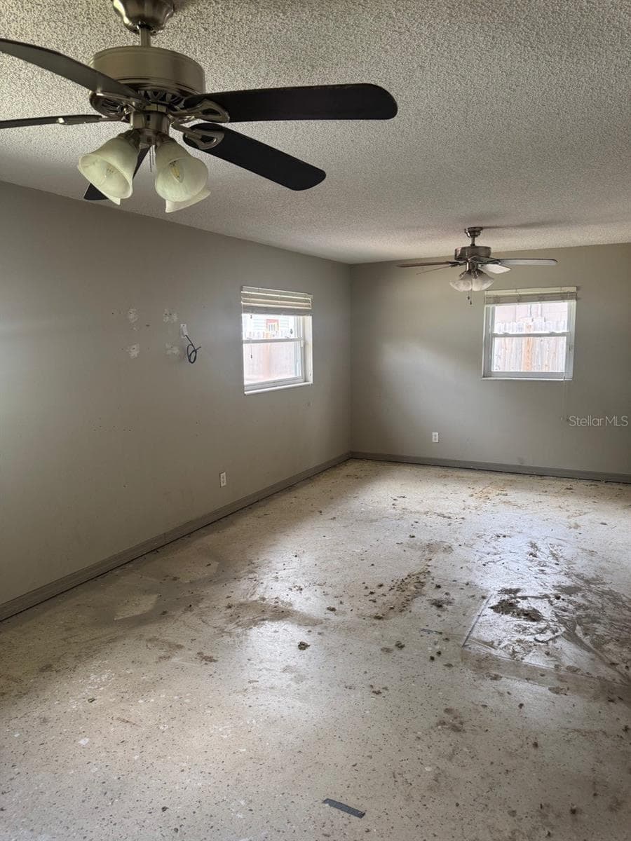 415 BOGER BOULEVARD — photo 19 of 34