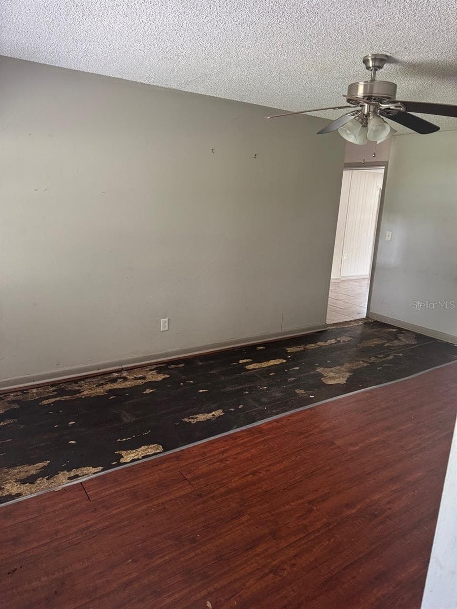 415 BOGER BOULEVARD — photo 15 of 34