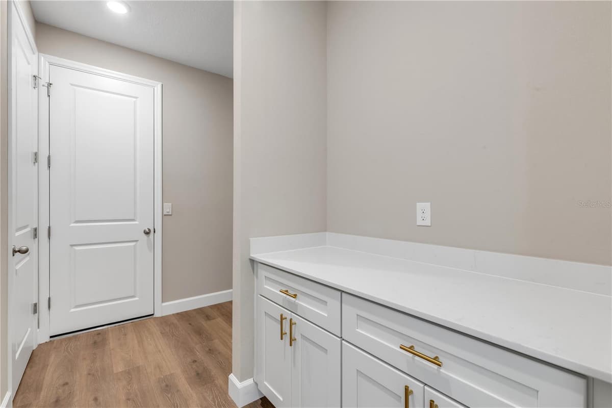 188 PERSIMMON DRIVE — photo 25 of 37