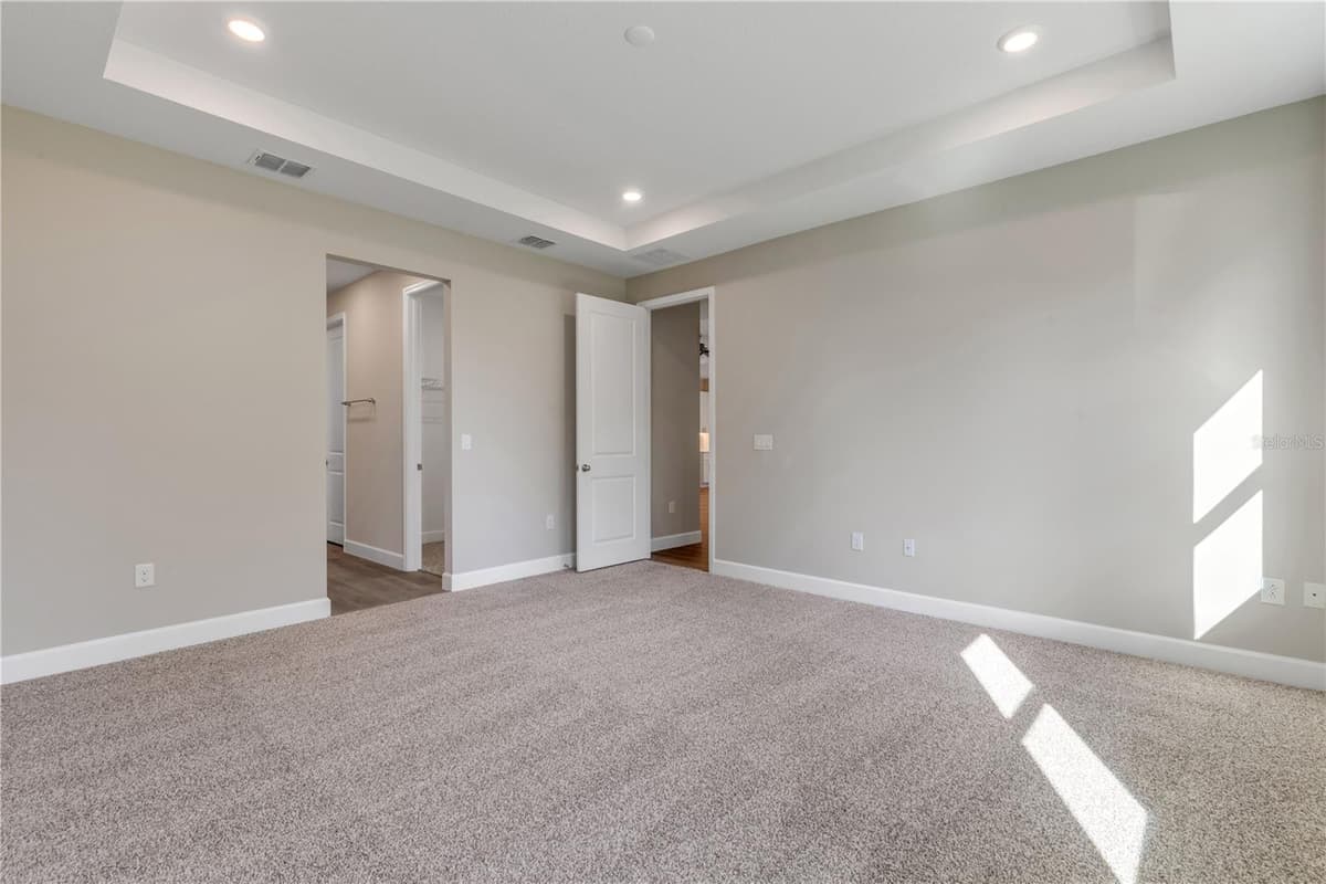 188 PERSIMMON DRIVE — photo 17 of 37