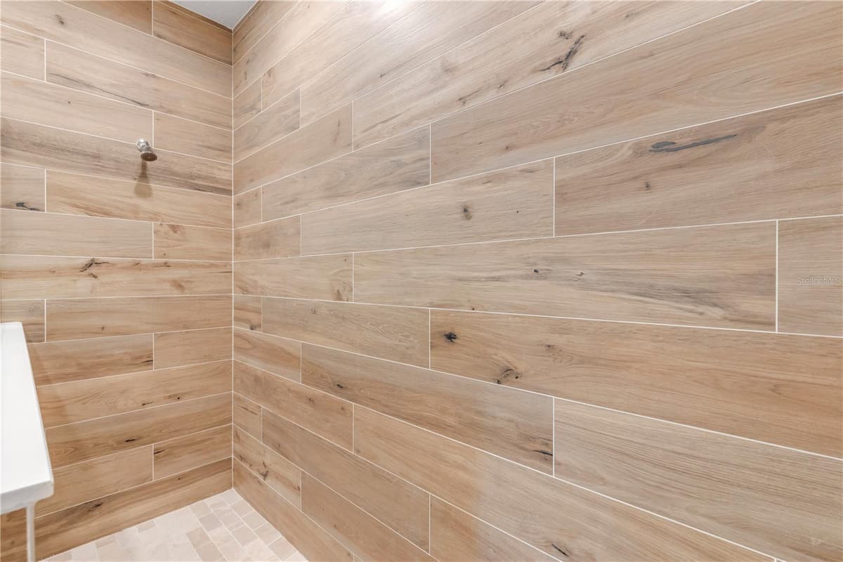 188 PERSIMMON DRIVE — photo 19 of 37